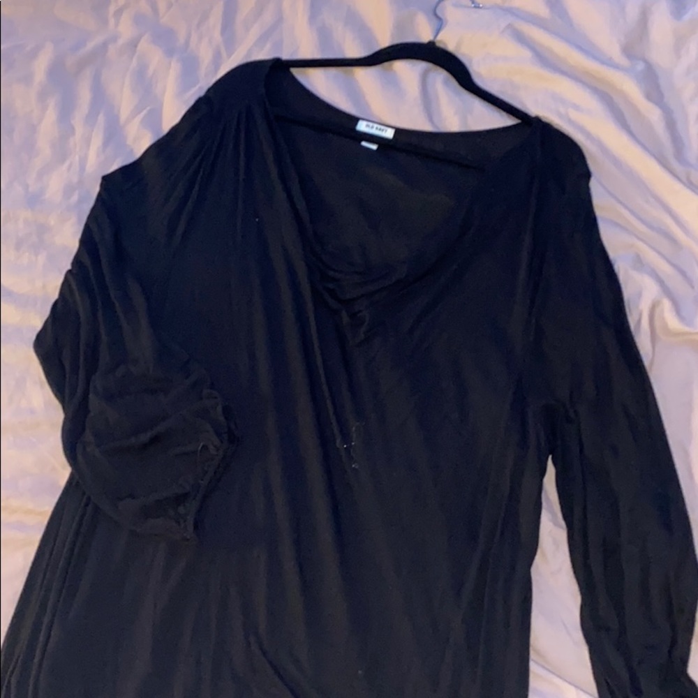 Low-cut t-shirt blouse